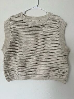 NWT Crochet Knit Sleeveless Sweater Vest - Light Beige